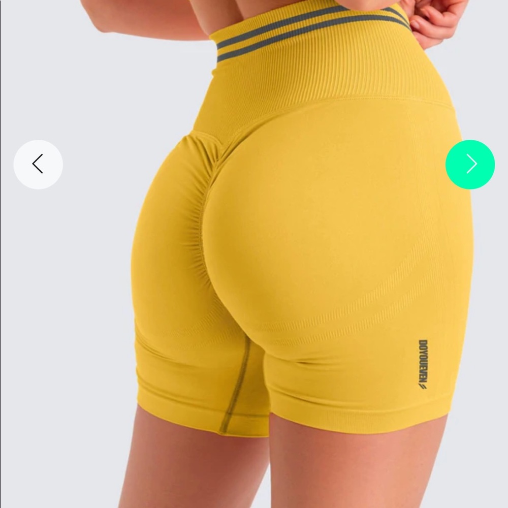 Do you Even scrunch shorts M